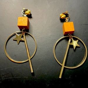 Ear rings